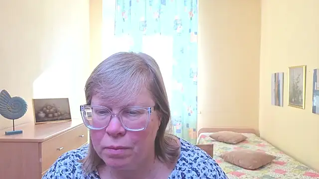 Emma Eclipsee online show from February 27, 2026, 10:48 am