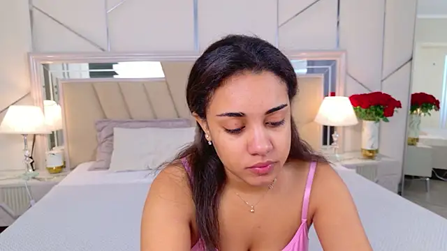 Luna Cortier online show from June 22, 2026, 5:15 am