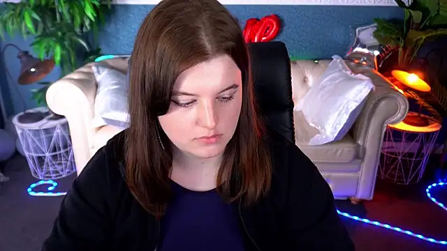 Snapshot of KristiFoxy chatting on February 24, 2026, 12:03 pm KristiFoxy online show from February 24, 2026, 12:03 pm