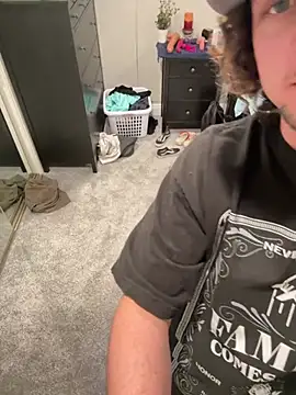 Snapshot of xxlivecouple chatting on March 1, 2026, 6:37 am xxlivecouple online show from March 1, 2026, 6:37 am