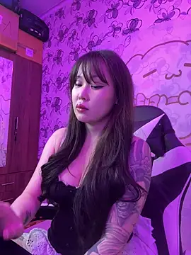 Snapshot of YukiiTYAN chatting on February 7, 2026, 7:28 pm YukiiTYAN online show from February 7, 2026, 7:28 pm