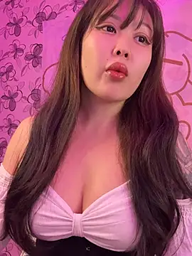 Snapshot of YukiiTYAN chatting on February 8, 2026, 1:36 pm YukiiTYAN online show from February 8, 2026, 1:36 pm