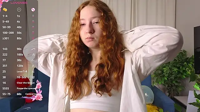 Snapshot of MaraButtrey chatting on February 17, 2026, 1:24 am MaraButtrey online show from February 17, 2026, 1:24 am