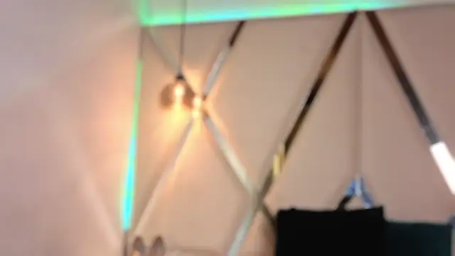 Snapshot of MeelFox chatting on February 19, 2026, 12:34 pm MeelFox online show from February 19, 2026, 12:34 pm