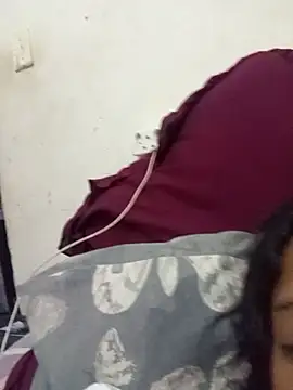 loveofpetitegirls34 online show from April 23, 2026, 3:25 pm