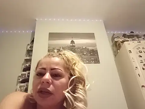 lovebaby69 online show from July 15, 2026, 11:10 pm