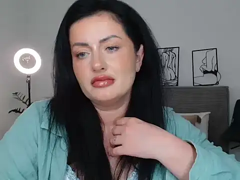 Jasmin0e online show from April 24, 2026, 8:55 pm