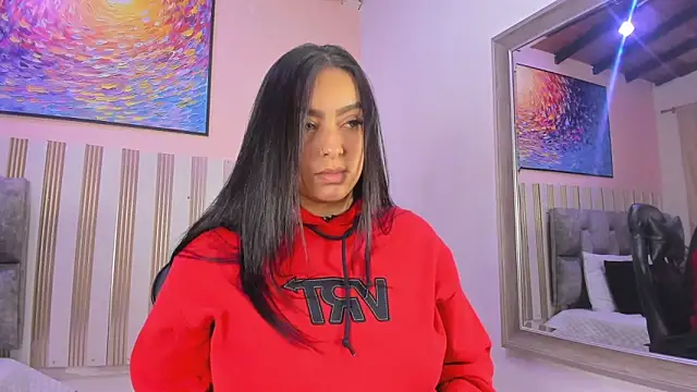 nina glow online show from April 15, 2026, 11:39 am