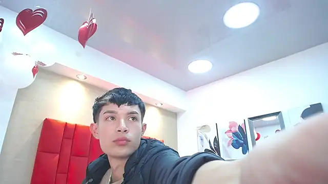 Skinny Office online show from March 3, 2026, 8:04 pm