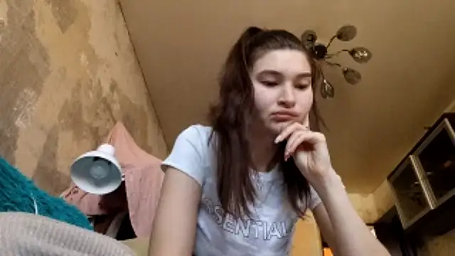 Snapshot of JessieLegend chatting on February 5, 2026, 7:13 am JessieLegend online show from February 5, 2026, 7:13 am