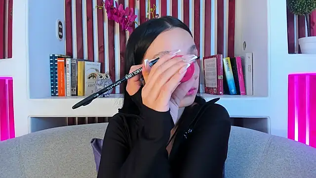 Elizabeth Ferrer online show from February 26, 2026, 12:04 pm