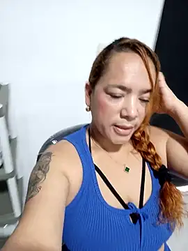 Snapshot of -Serena_ chatting on February 20, 2026, 1:44 pm -Serena online show from February 20, 2026, 1:44 pm