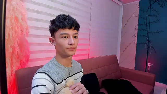 Snapshot of Patrick_Howland_ chatting on February 25, 2026, 3:27 am Patrick Howland online show from February 25, 2026, 3:27 am