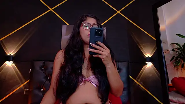 Snapshot of serena_kournikova chatting on March 3, 2026, 8:59 pm serena kournikova online show from March 3, 2026, 8:59 pm