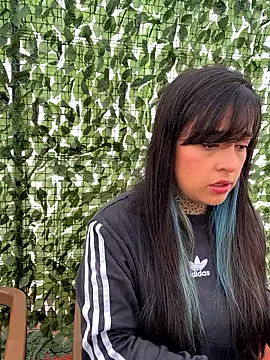 Snapshot of Annie_Alicee chatting on February 7, 2026, 1:37 pm Annie Alicee online show from February 7, 2026, 1:37 pm