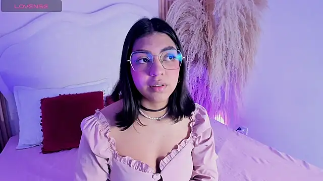 Snapshot of rebeca_taylor chatting on February 17, 2026, 3:14 am rebeca taylor online show from February 17, 2026, 3:14 am