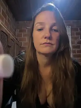 Snapshot of Loirinha_surf chatting on February 12, 2026, 1:55 am Loirinha surf online show from February 12, 2026, 1:55 am