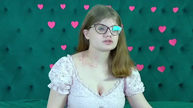 Snapshot of ChloeHalses chatting on February 13, 2026, 5:25 am ChloeHalses online show from February 13, 2026, 5:25 am