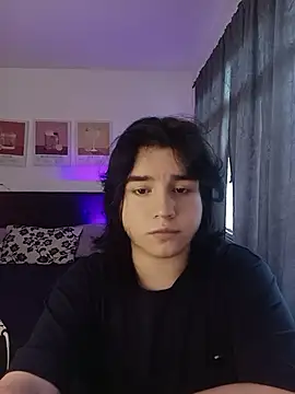 Snapshot of Daniellesins1 chatting on February 4, 2026, 12:22 pm Daniellesins1 online show from February 4, 2026, 12:22 pm