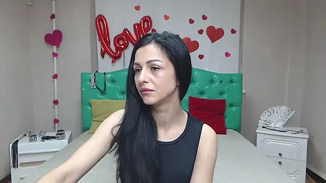 Snapshot of EvaClarkk chatting on April 10, 2026, 5:23 am EvaClarkk online show from April 10, 2026, 5:23 am