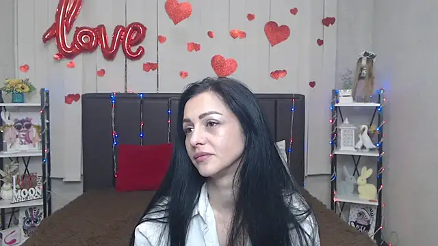 Snapshot of EvaClarkk chatting on May 17, 2026, 5:20 pm EvaClarkk online show from May 17, 2026, 5:20 pm