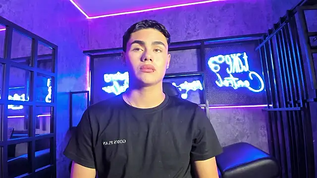 FemNoa online show from February 21, 2026, 1:23 pm