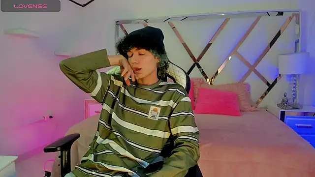 thanier 18 online show from April 4, 2026, 7:11 pm