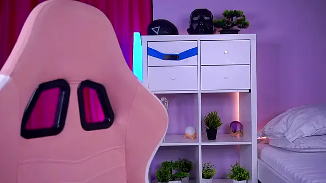 Snapshot of MistyReeds chatting on February 14, 2026, 6:21 am MistyReeds online show from February 14, 2026, 6:21 am