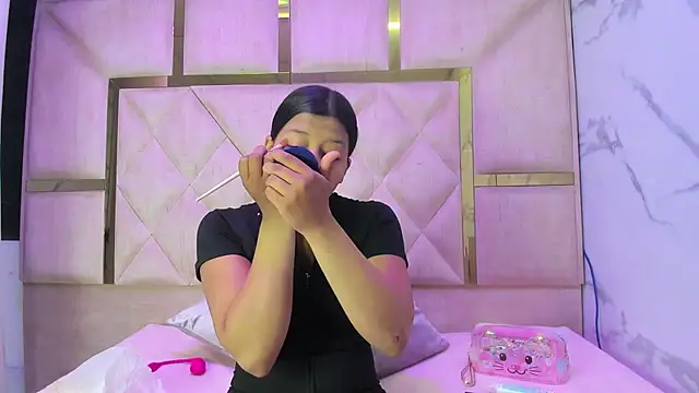 Snapshot of Vaneline2 chatting on February 11, 2026, 7:30 pm Vaneline2 online show from February 11, 2026, 7:30 pm