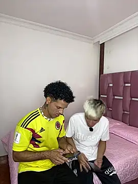 MaxyRyan online show from April 11, 2026, 11:58 am