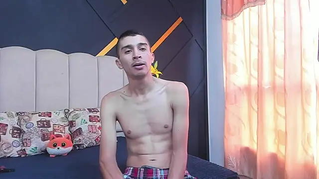 Snapshot of MiaANDrony chatting on February 25, 2026, 12:59 pm MiaANDrony online show from February 25, 2026, 12:59 pm