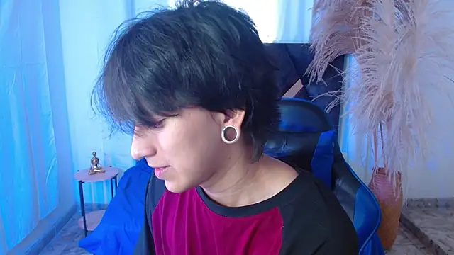 nikoo 18 online show from March 25, 2026, 2:12 pm