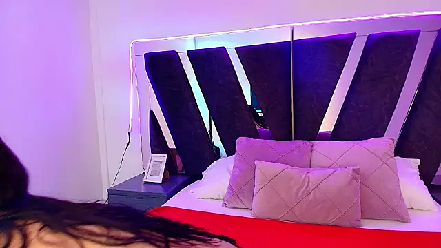 Snapshot of sophia_love__ chatting on February 25, 2026, 1:54 pm sophia love online show from February 25, 2026, 1:54 pm