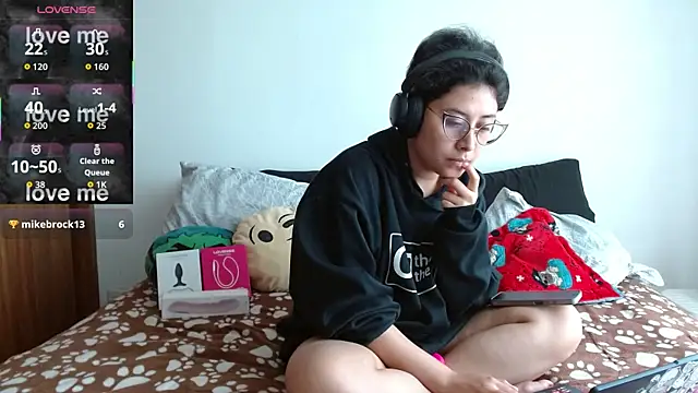 Snapshot of Juliexxxxtasy chatting on February 17, 2026, 2:02 pm Juliexxxxtasy online show from February 17, 2026, 2:02 pm