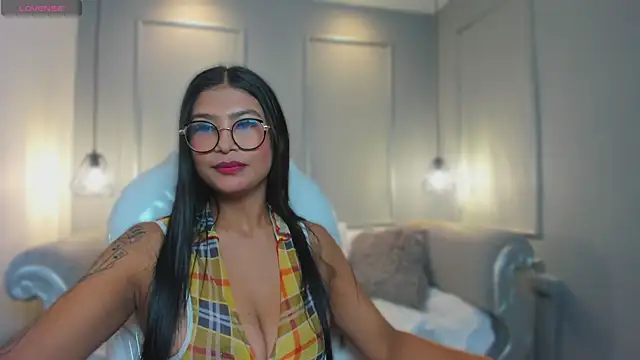 MiaSmit  online show from March 4, 2026, 3:01 am