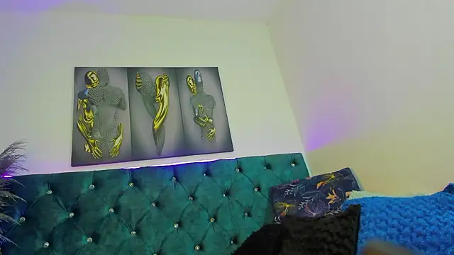 Snapshot of Roxanna_0 chatting on February 24, 2026, 11:52 am Roxanna 0 online show from February 24, 2026, 11:52 am