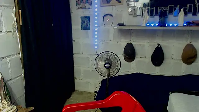 paul-mendezx online show from February 11, 2026, 7:08 pm