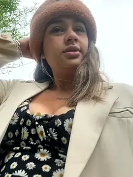 Snapshot of BabyKathy chatting on April 12, 2026, 12:32 pm BabyKathy online show from April 12, 2026, 12:32 pm