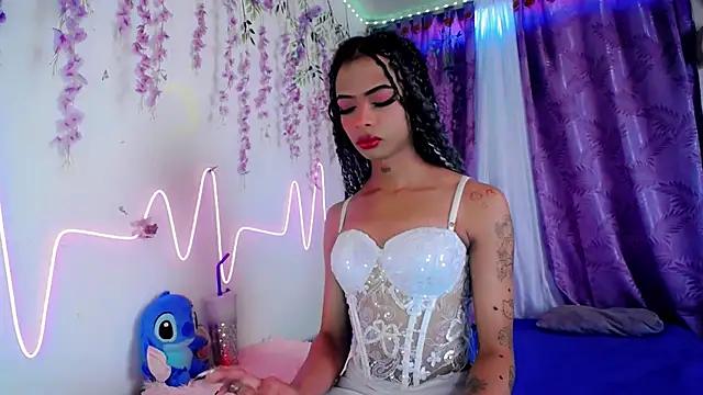 DahliaGill online show from July 7, 2026, 1:59 pm
