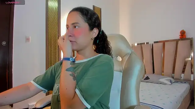 Snapshot of NoaMalak7 chatting on March 1, 2026, 8:44 pm NoaMalak7 online show from March 1, 2026, 8:44 pm