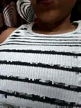 komalsharma99 online show from May 29, 2026, 3:43 pm