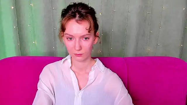 Snapshot of MarinaHottie chatting on February 5, 2026, 5:56 am MarinaHottie online show from February 5, 2026, 5:56 am