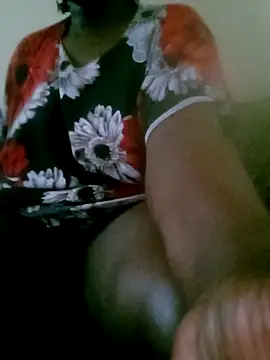 Snapshot of Sbusie44 chatting on February 12, 2026, 12:11 pm Sbusie44 online show from February 12, 2026, 12:11 pm