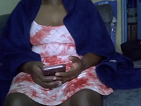 Snapshot of Sbusie44 chatting on February 23, 2026, 8:39 pm Sbusie44 online show from February 23, 2026, 8:39 pm