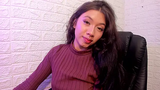 LaurynShell online show from February 11, 2026, 5:56 am