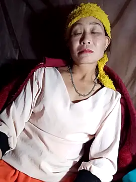 witch-xx online show from April 4, 2026, 1:19 pm