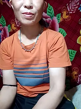 witch-xx online show from May 17, 2026, 6:22 am
