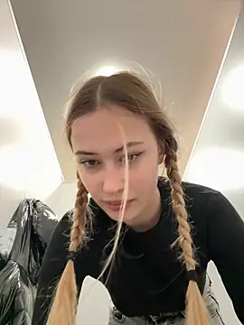 blonde exe online show from February 25, 2026, 3:32 pm