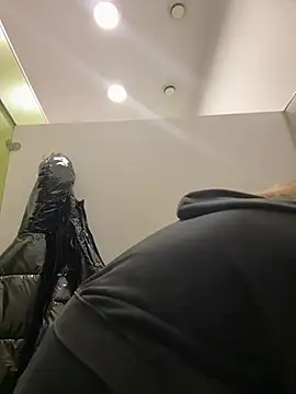 blonde exe online show from March 9, 2026, 1:37 pm