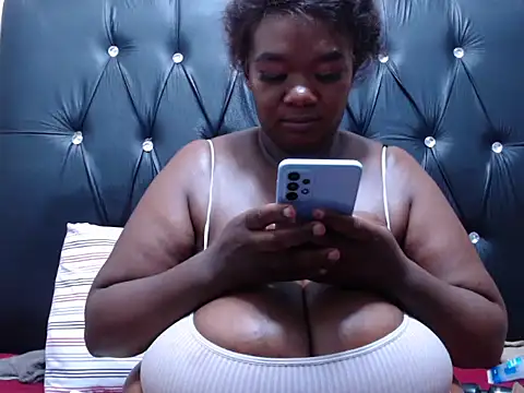 MissConniexxx online show from February 7, 2026, 2:04 am